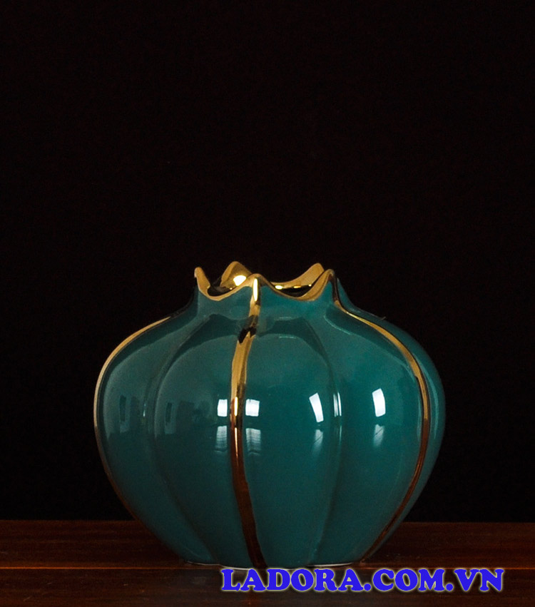 trang trí nhà đẹp với bình gốm thanh lịch tại ladora.com.vn