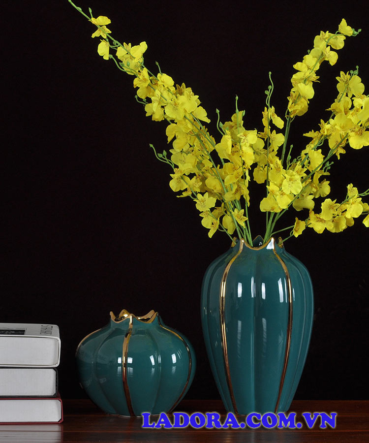 quà tặng đẹp với cặp bình hoa cao cấp tại ladora.com.vn