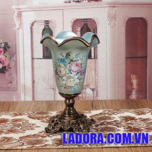 bình hoa cổ điển tại ladora shop đồ decor trang trí