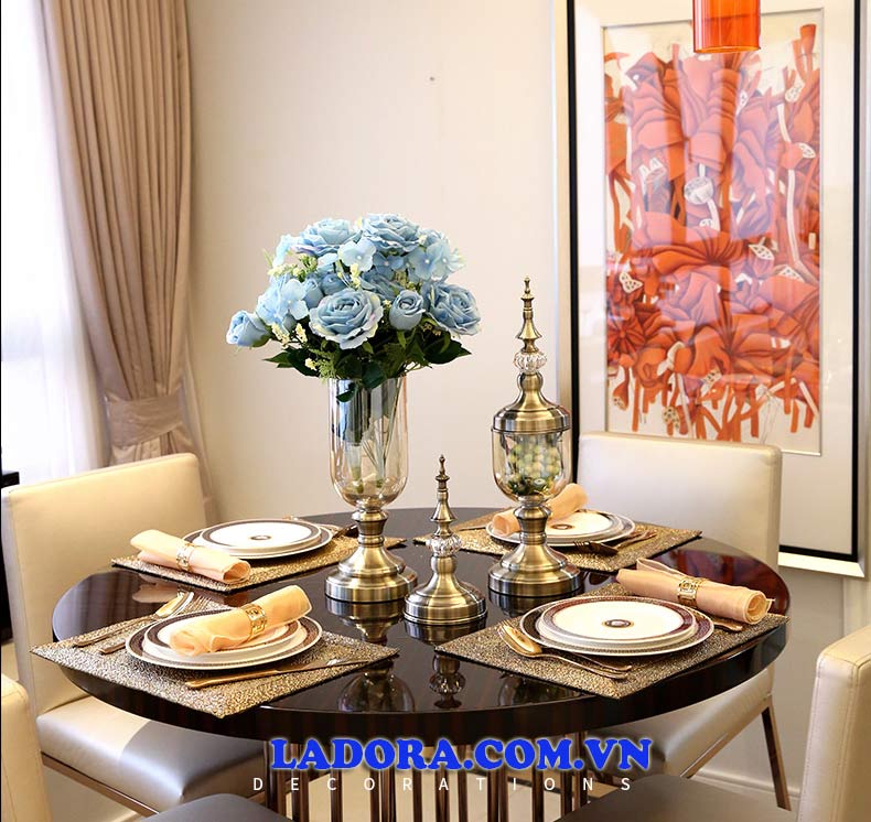 quà tặng ý nghĩa với bộ lọ hoa thủy tinh trang trí phòng khách tại ladora shop