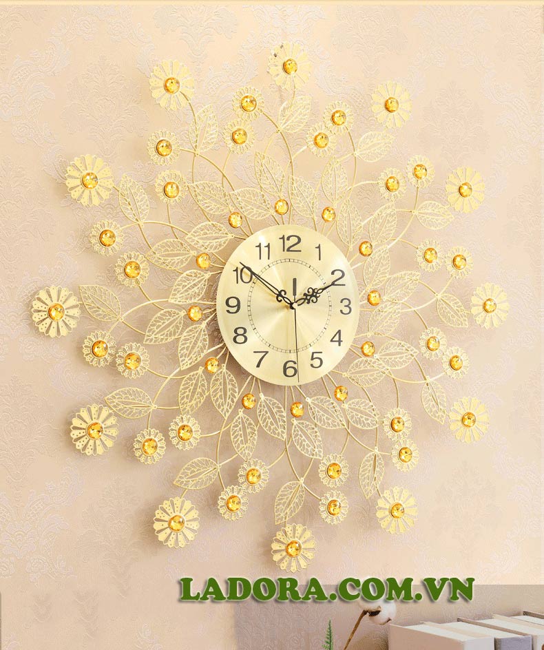 đồng hồ trang trí phòng khách tại shop đồ decor ladora ở hà nội