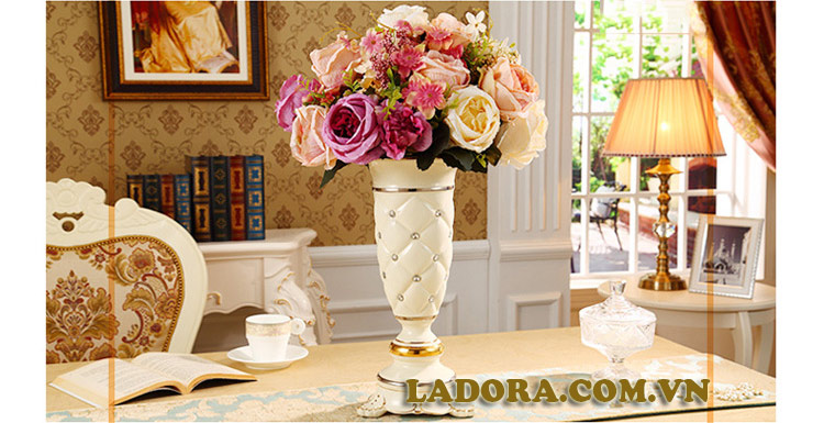 lọ hoa trang trí phòng khách tại ladora shop