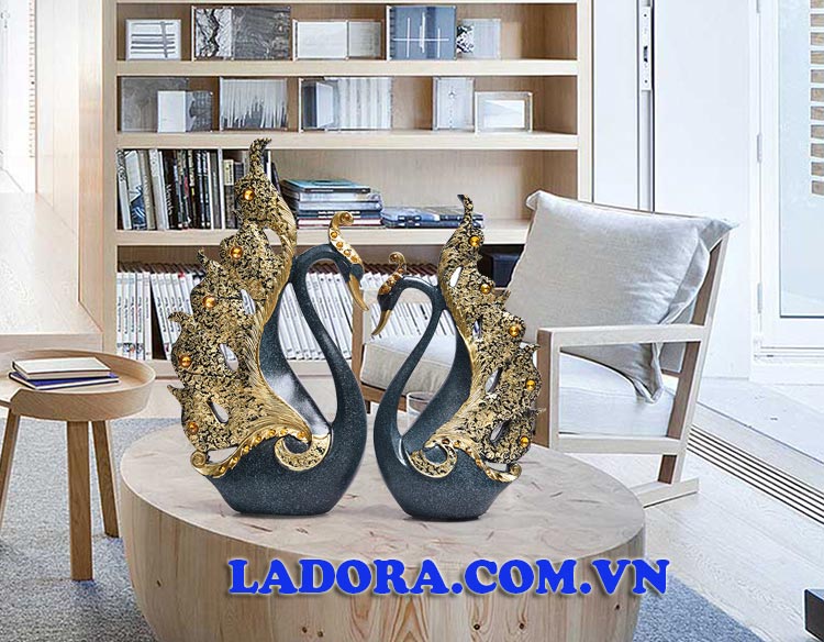 quà mừng cưới ý nghĩa với đôi chim thiên nga tại ladora shop