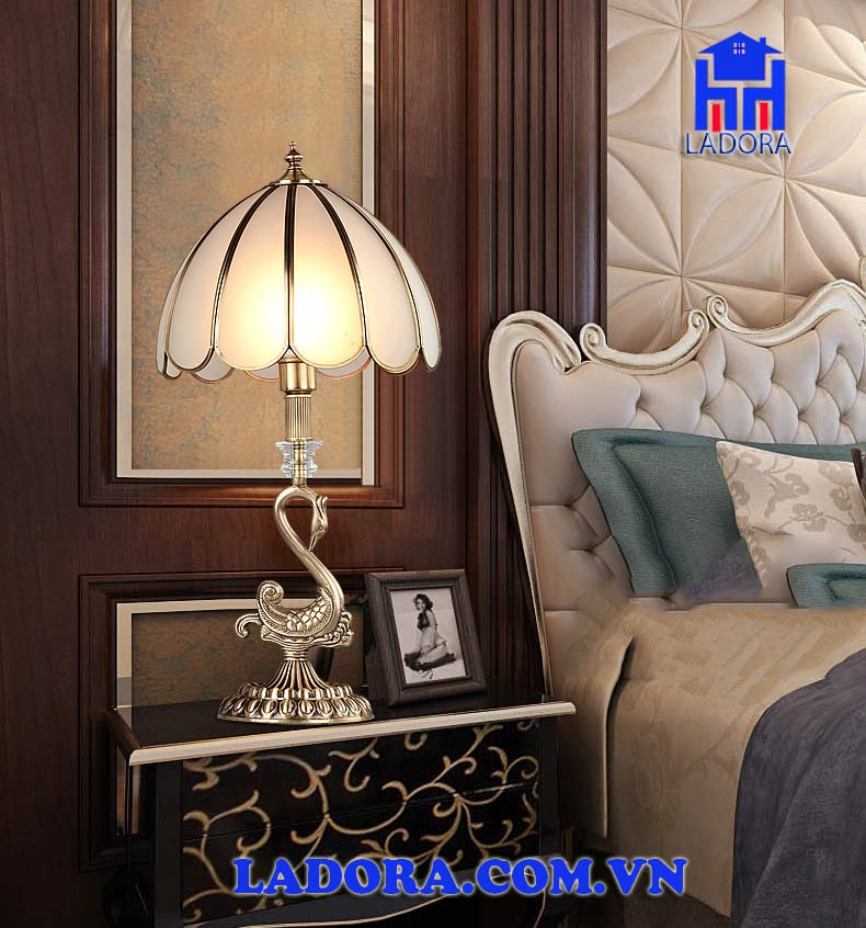 đèn trang trí phòng ngủ tại shop đồ decor ladora