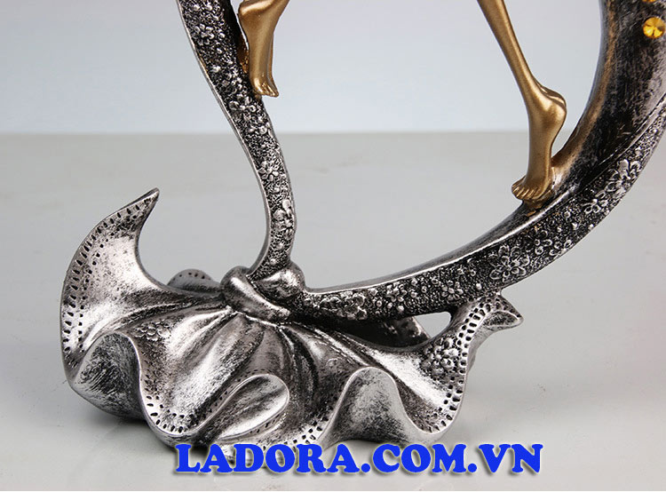hình ảnh chi tiết sản phẩm cặp đôi tình yêu trang trí nhà đẹp tại ladora shop