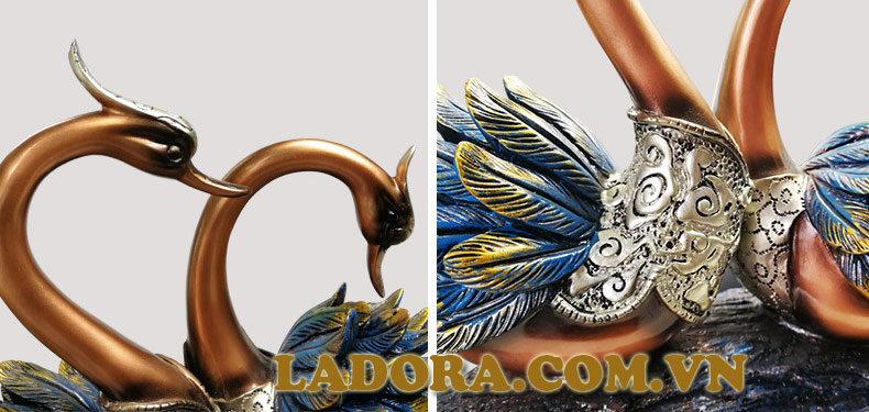 đôi chim thiên nga trang trí tủ phòng khách tại ladora shop ở hà nội