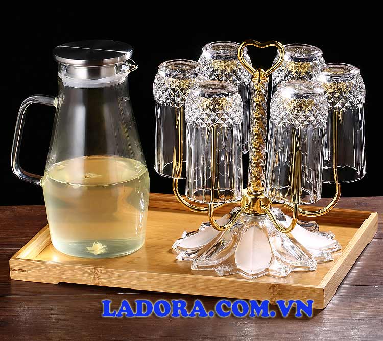 chiếc giá sẽ làm không gian thêm nổi bật tại ladora shop decor
