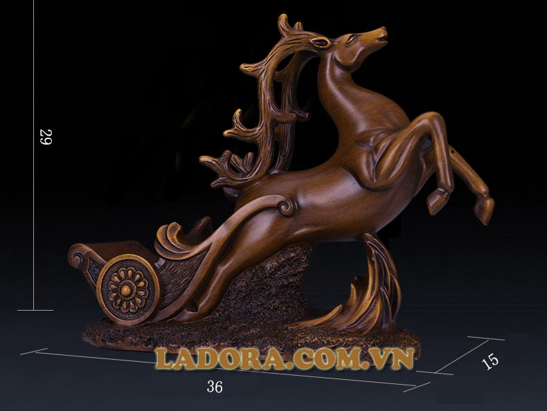 kệ rượu tuần lộc trang trí tại ladora shop decor ở hà nội