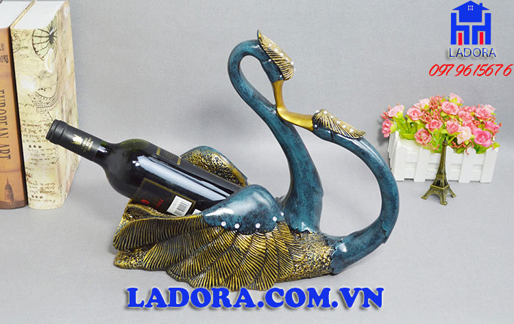 giá để rượu vang đẹp và ý nghĩa đôi chim thiên nga tại ladora shop