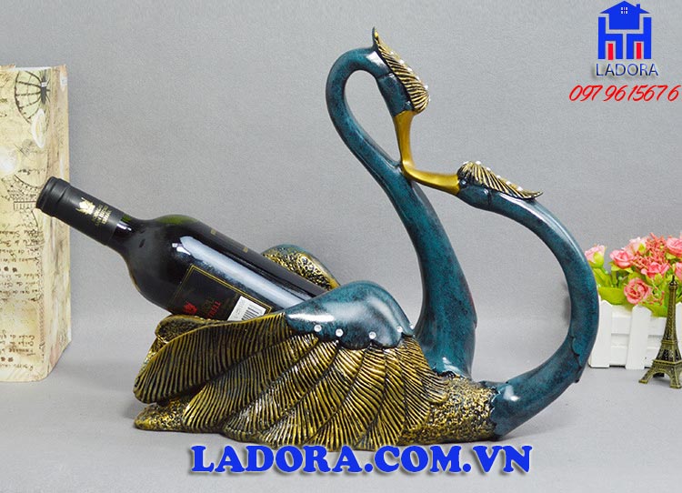 giá để rượu vang đôi chim thiên nga tại ladora shop