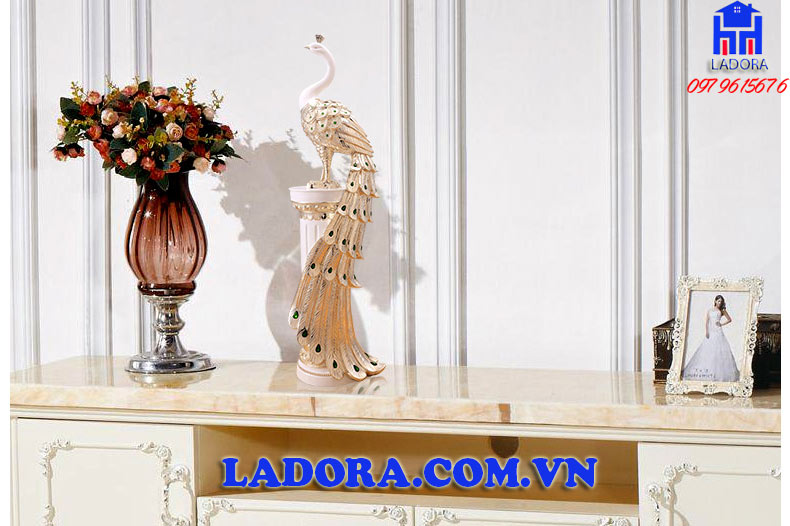 quà tặng tân gia, quà tặng Sếp ý nghĩa với tượng decor chim khổng tước