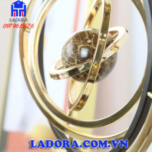 quả cầu đá để bàn tại ladora shop
