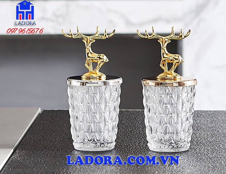 hộp đựng thủy tinh với vẻ đẹp đầy tinh tế