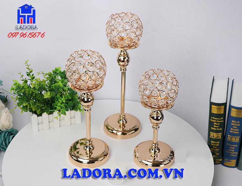 Chân nến trang trí bàn đẹp và sang trọng tại Shop đồ trang trí nhà Ladora Chân nến trang trí bàn đẹp và sang trọng tại Shop đồ trang trí nhà Ladora