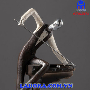 đồ nội thất decor trang trí nhà đẹp tượng người chơi bida tại ladora shop