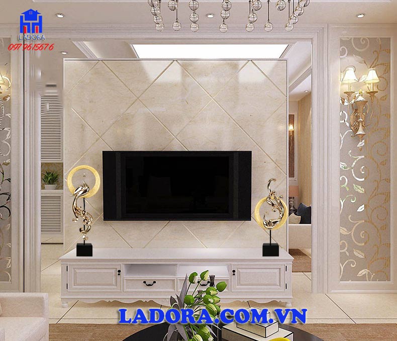 Phượng hoàng trang trí nội thất biểu trưng cho sự hòa hợp âm dương, tình yêu và hạnh phúc của vợ chồng