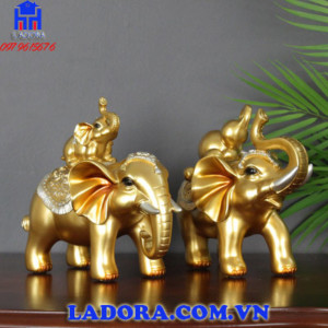 tượng gia đình voi hạnh phúc tại ladora shop