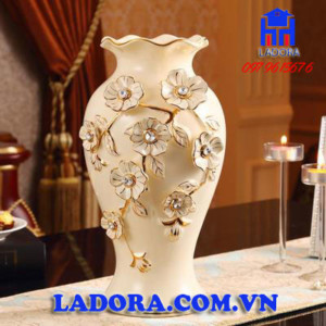 Lọ hoa gốm sứ đẹp và tinh tế tại Ladora.com.vn - Shop đồ decor nhà đẹp