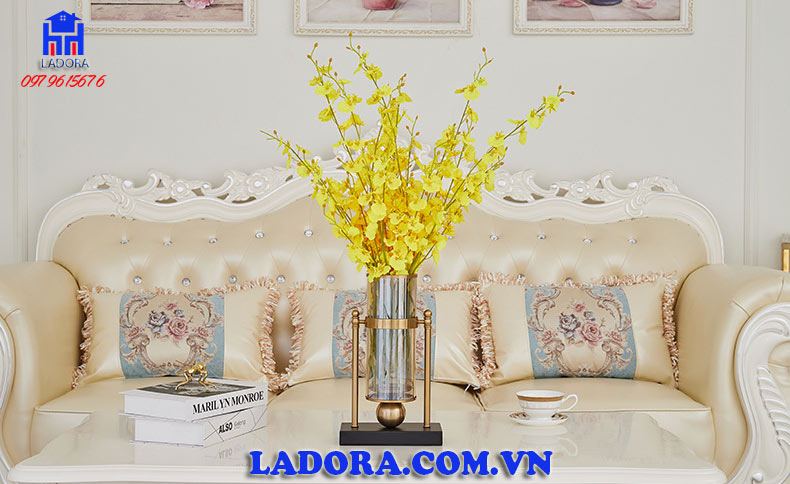 lọ hoa thủy tinh cao cấp với vẻ đẹp thanh lịch và trang nhã