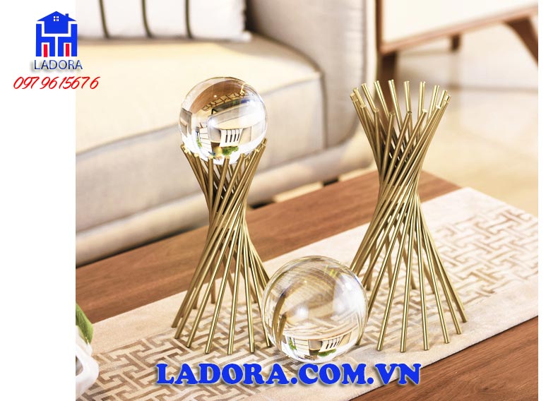 mua quả cầu thủy tinh đẹp tại Ladora decor