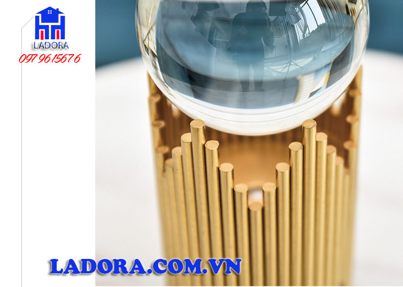 quả cầu thủy tinh mang năng lượng sinh khí rất dồi dào