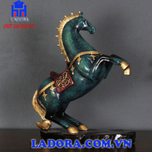 tượng con ngựa đẹp và chất lượng tại ladora shop