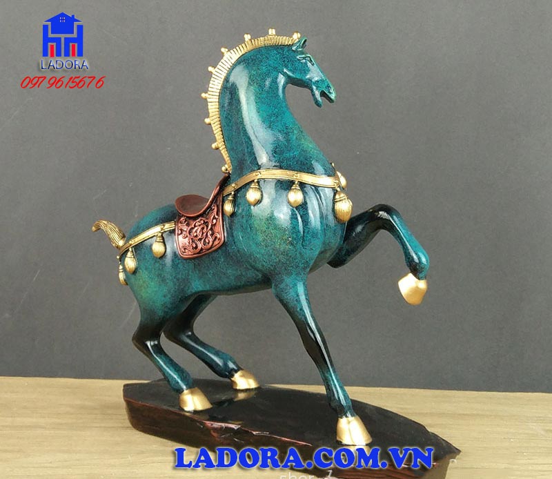 tượng ngựa phong thủy tại ladora shop