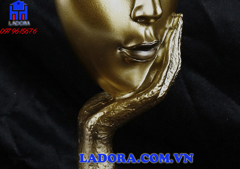 người sống nội tâm luôn lắng nghe và thấu hiểu người khác