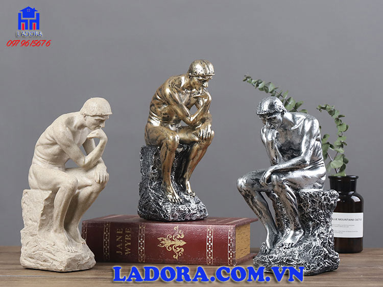 Rodin đã dùng ngôn ngữ cơ thể miêu tả chân thật nhất tâm trạng người suy tư