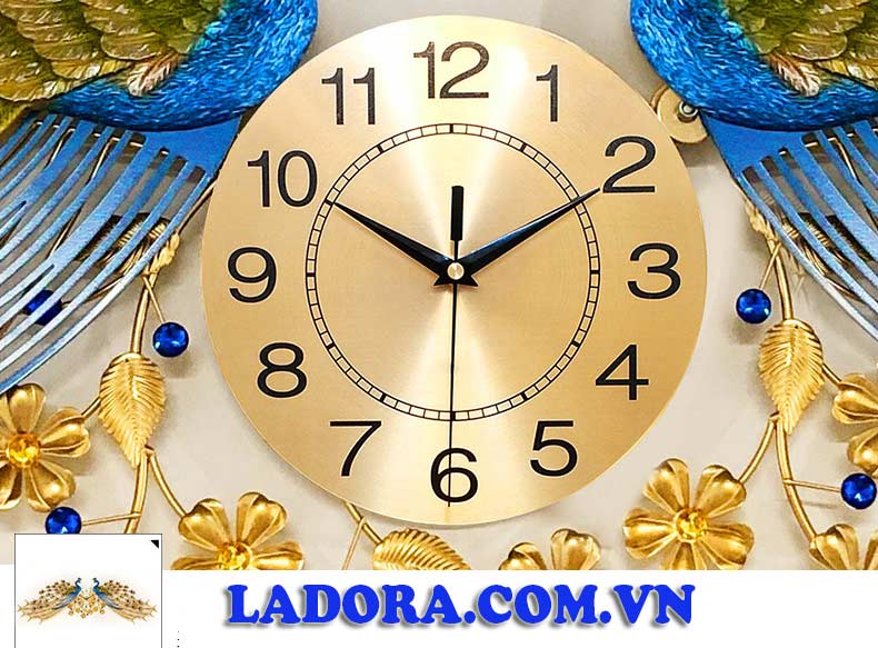 đồng hồ chim công có mặt số cực kỳ sắc nét và sang trọng