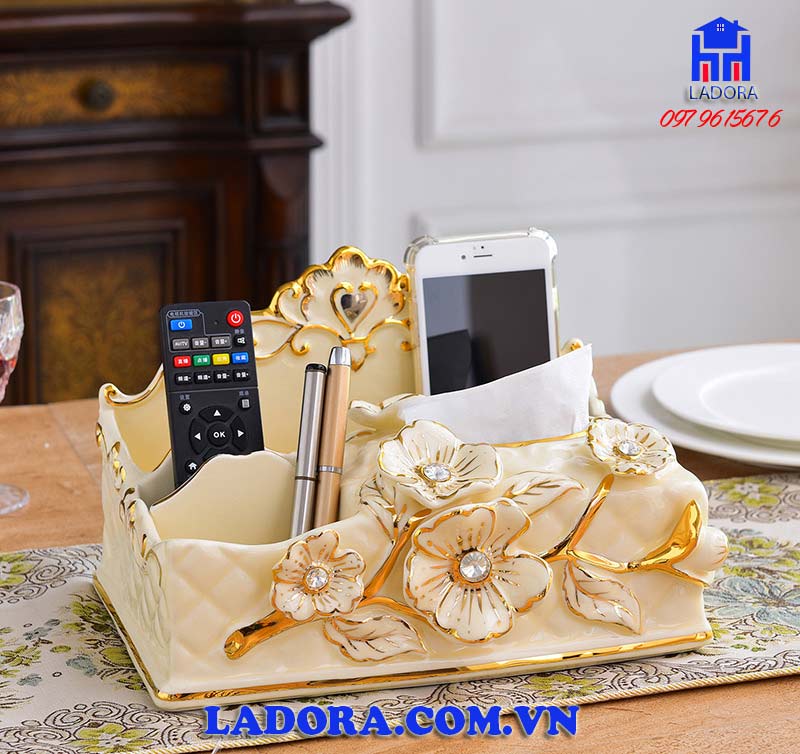 hộp đựng khăn giấy với từng chi tiết tinh xảo và sống động