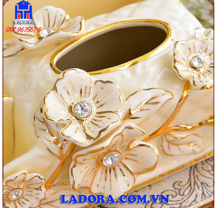 hộp đựng khăn giấy thiết kế theo phong cách châu Âu quý phái