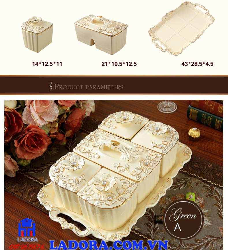 khay đựng mứt được thiết kế rất thanh lịch