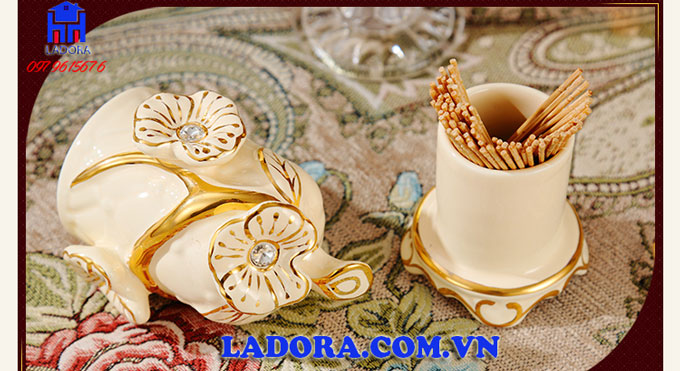 hộp đựng tăm bằng sứ cao cấp sang trọng