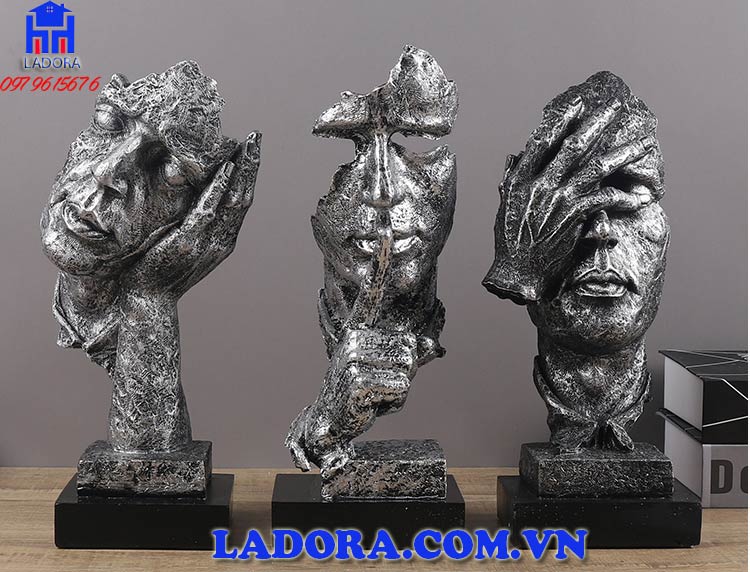 Tượng tam không - Không nhìn điều sai, không nghe điều tầm bậy, không nói điều trái, không làm điều quấy