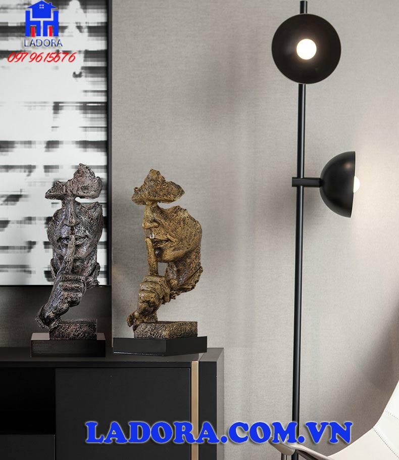 không nói điều sai, không nghe điều bậy, không nhìn điều thị phi