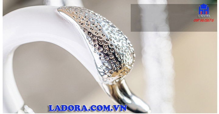 tượng chim thiên nga decor phòng trang trí đầy ấn tượng tại ladora
