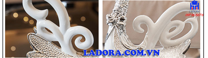 vẻ đẹp tinh tế và sang trọng, ấn tượng trên đôi chim thiên nga 
