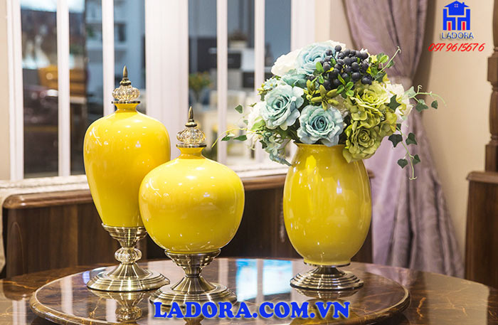 bộ lọ hoa decor trang trí làm cho không gian thêm tươi tắn và tràn đầy sức sống