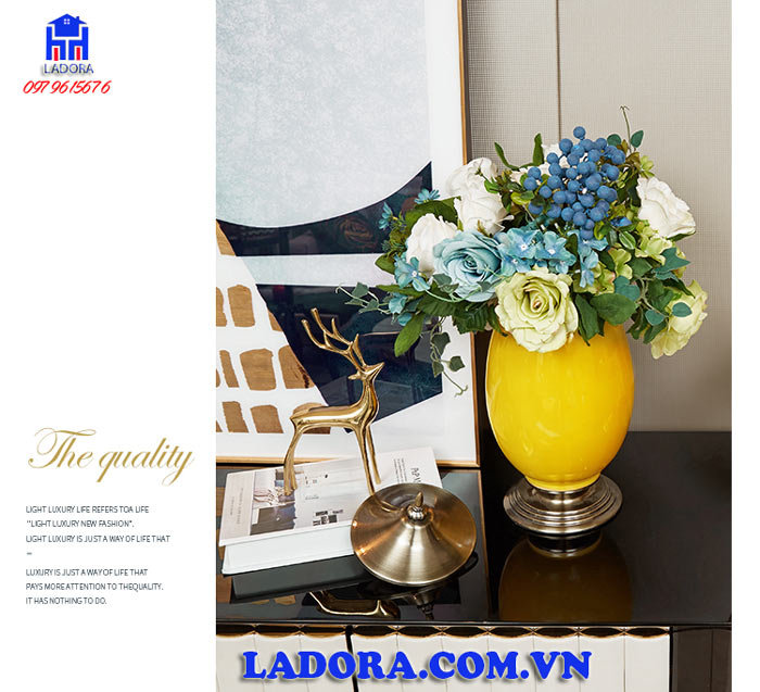 bộ lọ hoa với vẻ đẹp ngọt ngào đầy quyến rũ