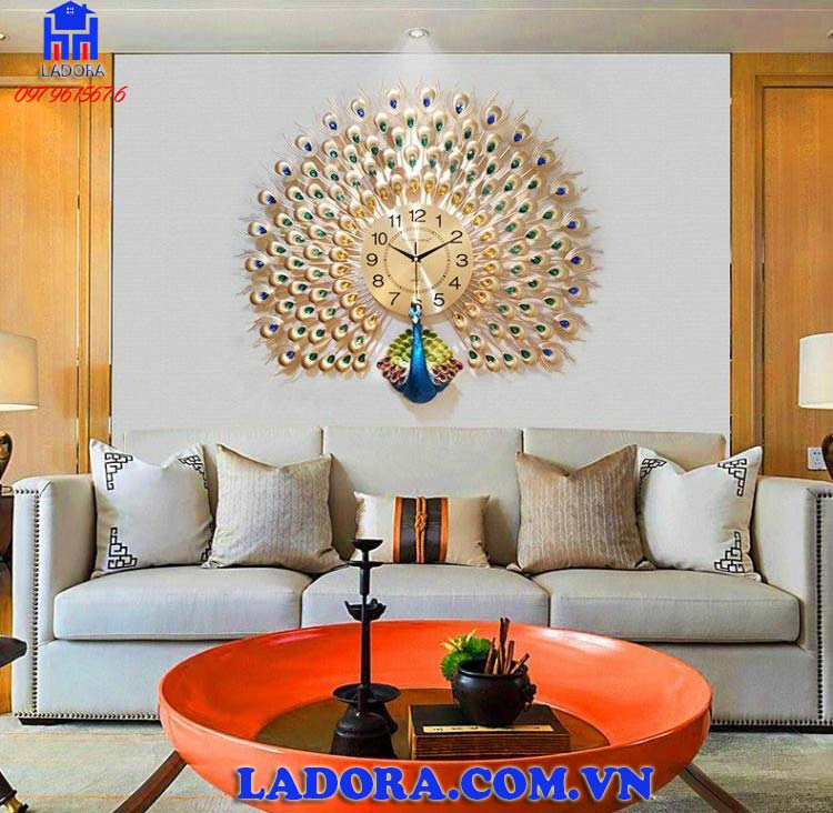 đồng hồ treo tường trang trí con chim công tại ladora