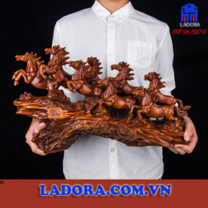 tượng bát mã đáo thành công