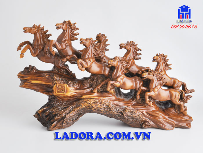 ngựa phong thủy bát mã tại sao lại có 8 con