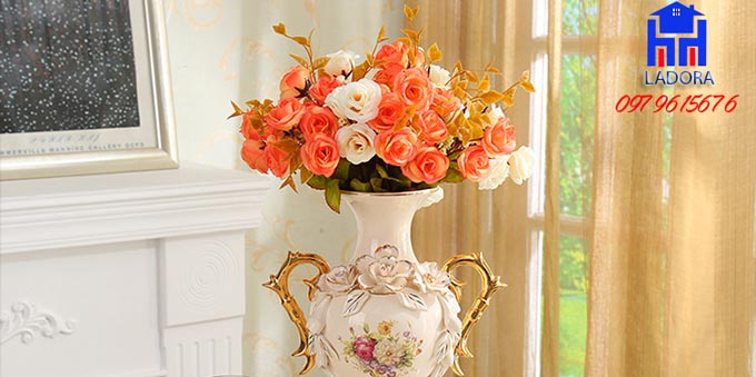 bình gốm trang trí tại ladora là dòng gốm sứ cao cấp