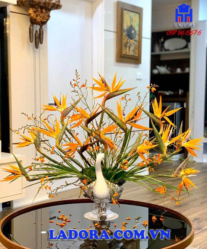 đĩa trái cây chim công dùng để cắm hoa decor trang trí nhà tuyệt đẹp