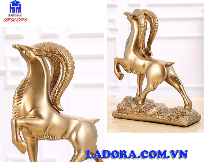 decor tượng dê hóa giải những điều không may mắn