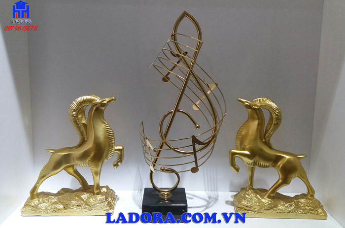 tượng cặp dê và đồ decor nốt nhạc tươi đẹp