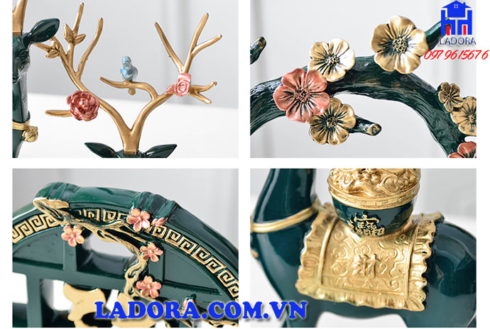 những hình ảnh chi tiết trên tượng hươu