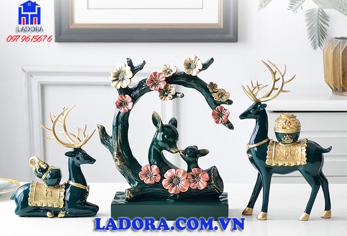 cặp tượng hươu trang trí nhà đẹp