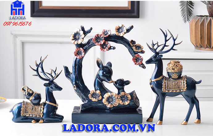tượng cặp hươu trang trí sẽ làm cho không gian của bạn trở nên sinh động
